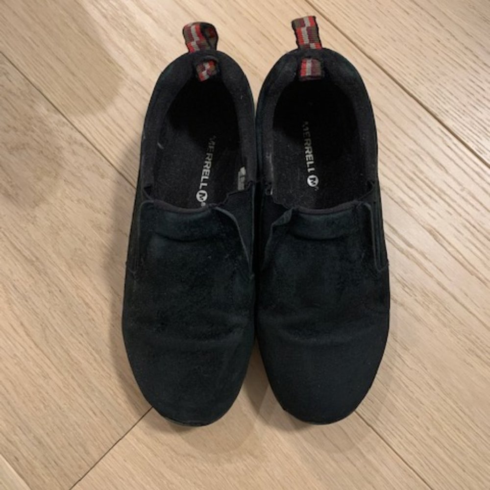 Merrel Jungle Moc Big Kids size 4  $15.